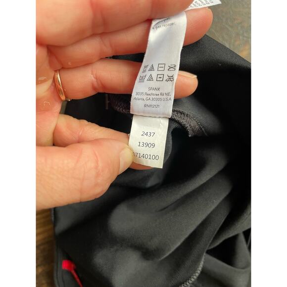 Spanx Faux Leather Leggings Black Small Shapewear - Picture 7 of 12